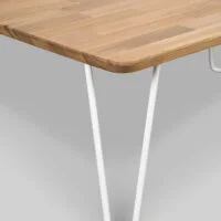 Dębowy stolik kawowy w industrialnym stylu, idealny do salonu, i wnętrz typu studio. ShapeShake.design 55 × 55 × 33 cm